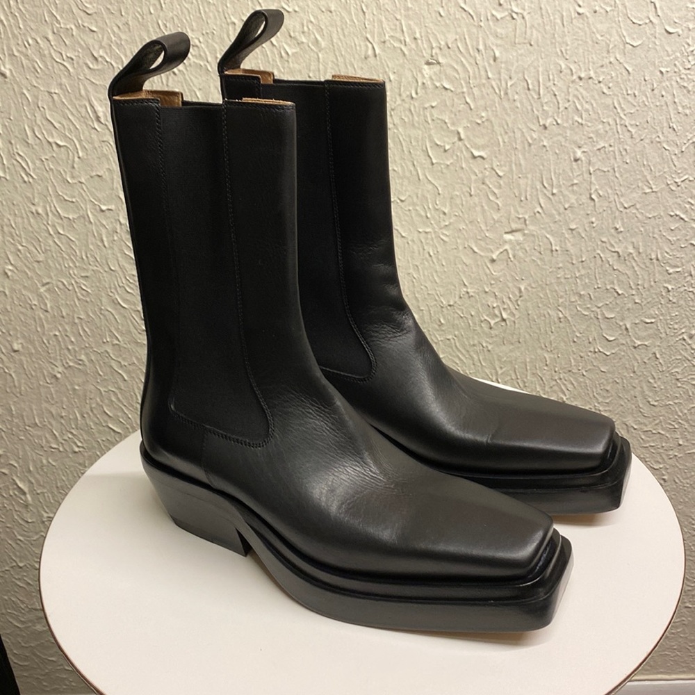 BOTTEGA VENETA Square Toe Chelsea The Lean Boots in Black 36.5